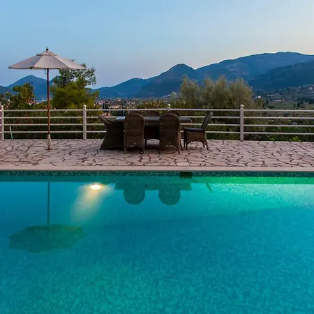 Vparaskevi Villa *