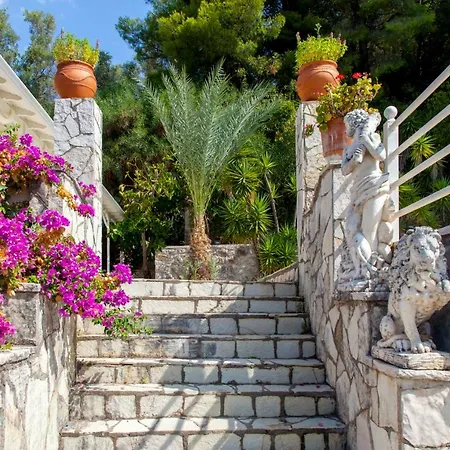 Vparaskevi Villa Nydri (Lefkada)