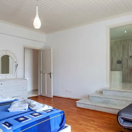 Villa Vparaskevi