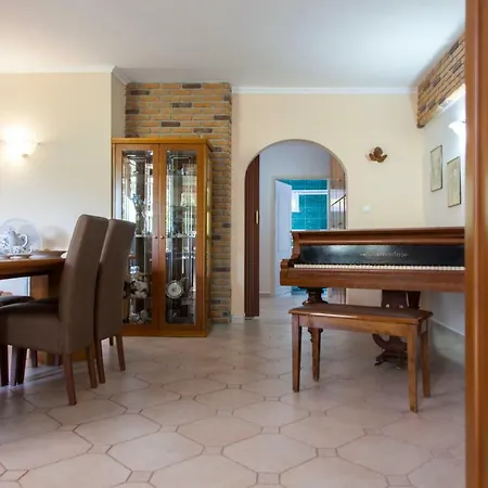 Vparaskevi Villa Nydri (Lefkada)